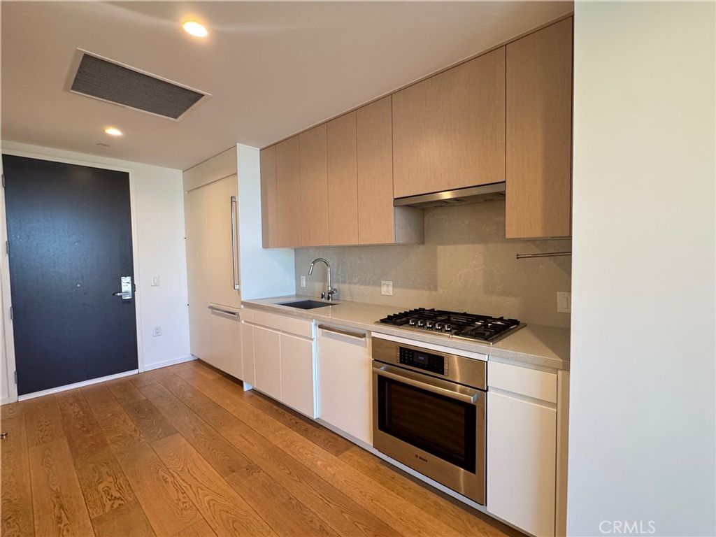 Photo of 877 Francisco #1720, Los Angeles, CA 90017 (MLS # CV26011666)