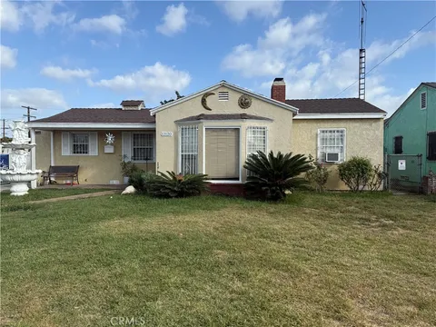 12120 Muriel Dr, Lynwood, CA 90262 - MLS#: DW25239401