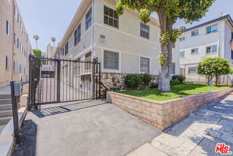 Photo of 1643 N Formosa Avenue #3, Los Angeles, CA 90046 (MLS # 26924951)