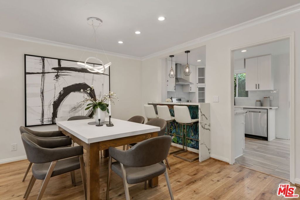 Photo of 843 N Martel Avenue #2, Los Angeles, CA 90046 (MLS # 26653663)