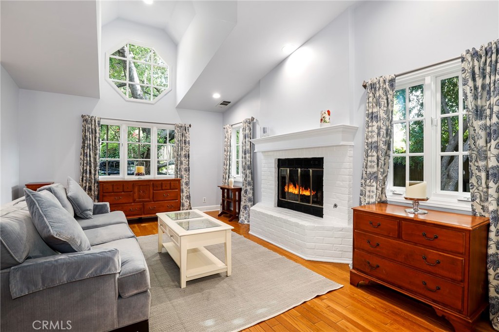 Properties 4 335 Sycamore Glen