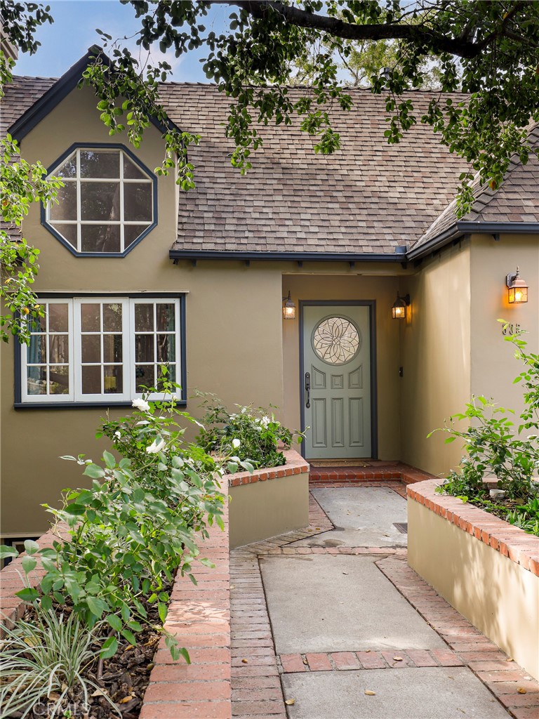 Properties 2 335 Sycamore Glen