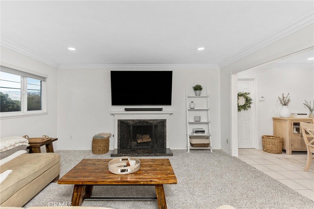 1235 W Cypress