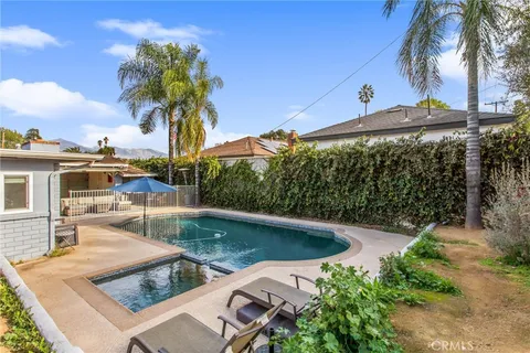 1235 W Cypress Ave, Redlands, CA 92373 - MLS#: IG26020605