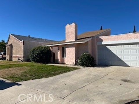 Photo of 347 Laguna Ave, Hemet, CA 92543 (MLS # SW26024334)
