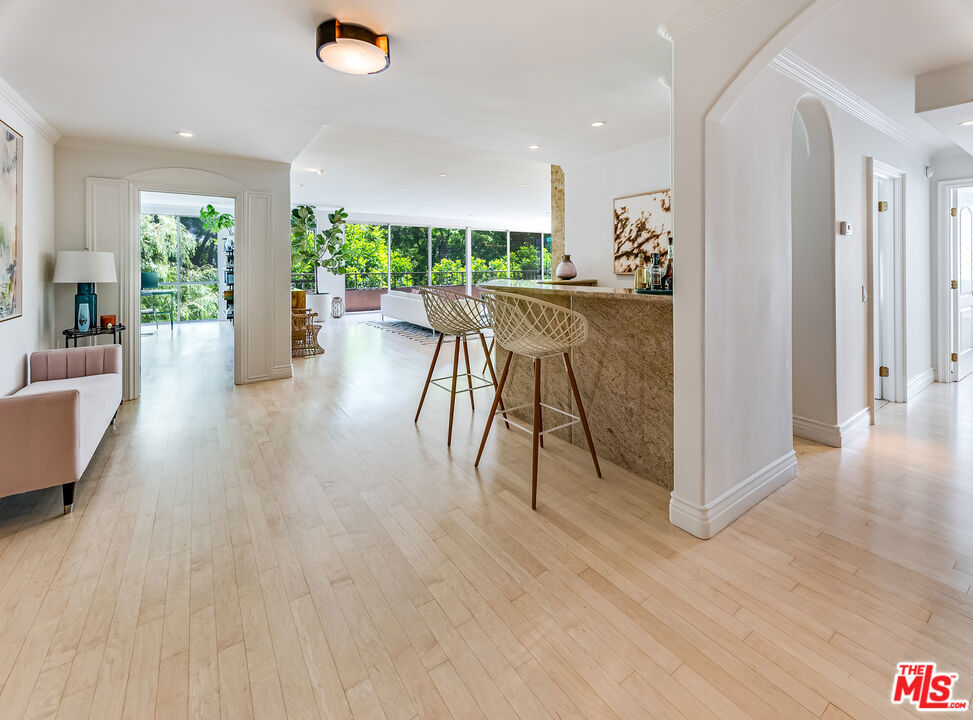 Properties 1 339 N Palm Drive 202
