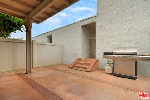 Tiny photo for 223 Green Heath Place, Thousand Oaks, CA 91361 (MLS # 26856041)