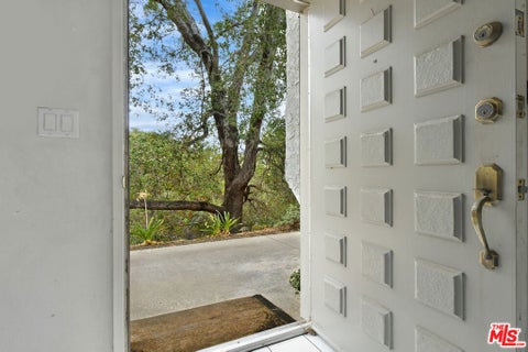 Tiny photo for 223 Green Heath Place, Thousand Oaks, CA 91361 (MLS # 26856041)