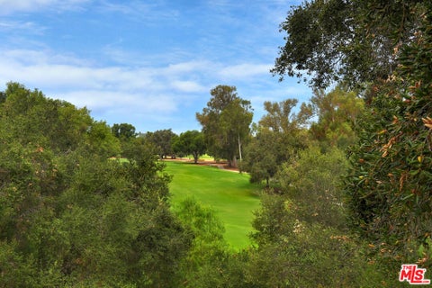 Tiny photo for 223 Green Heath Place, Thousand Oaks, CA 91361 (MLS # 26856041)