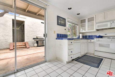 Tiny photo for 223 Green Heath Place, Thousand Oaks, CA 91361 (MLS # 26856041)