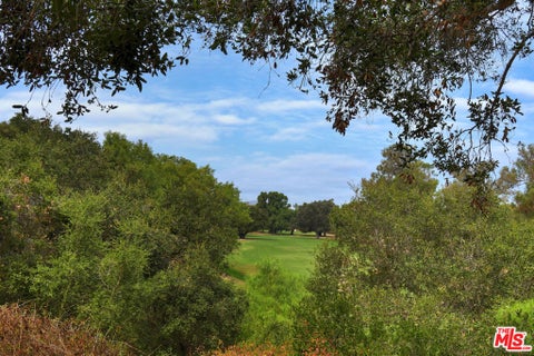 Tiny photo for 223 Green Heath Place, Thousand Oaks, CA 91361 (MLS # 26856041)