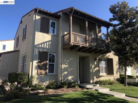 Photo of 9783 9783 Belladonna Dr Dr, San Ramon, CA 94582 (MLS # 41126512)
