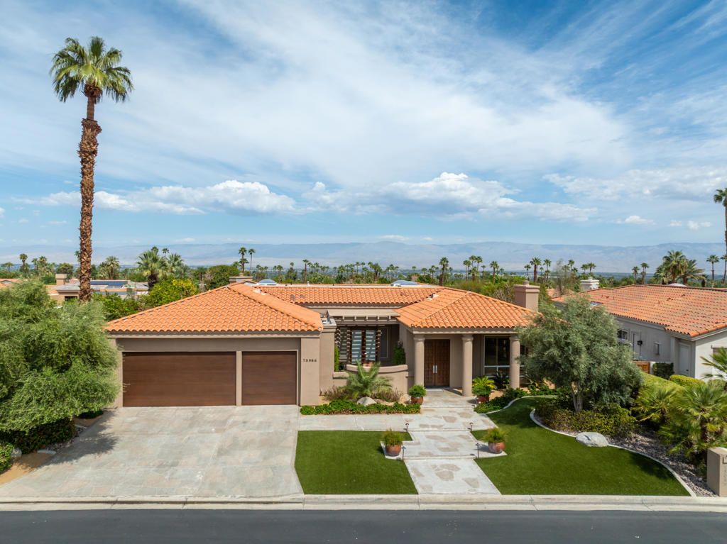 Photo of 73086 Monterra Circle N, Palm Desert, CA 92260 (MLS # 219138435DA)
