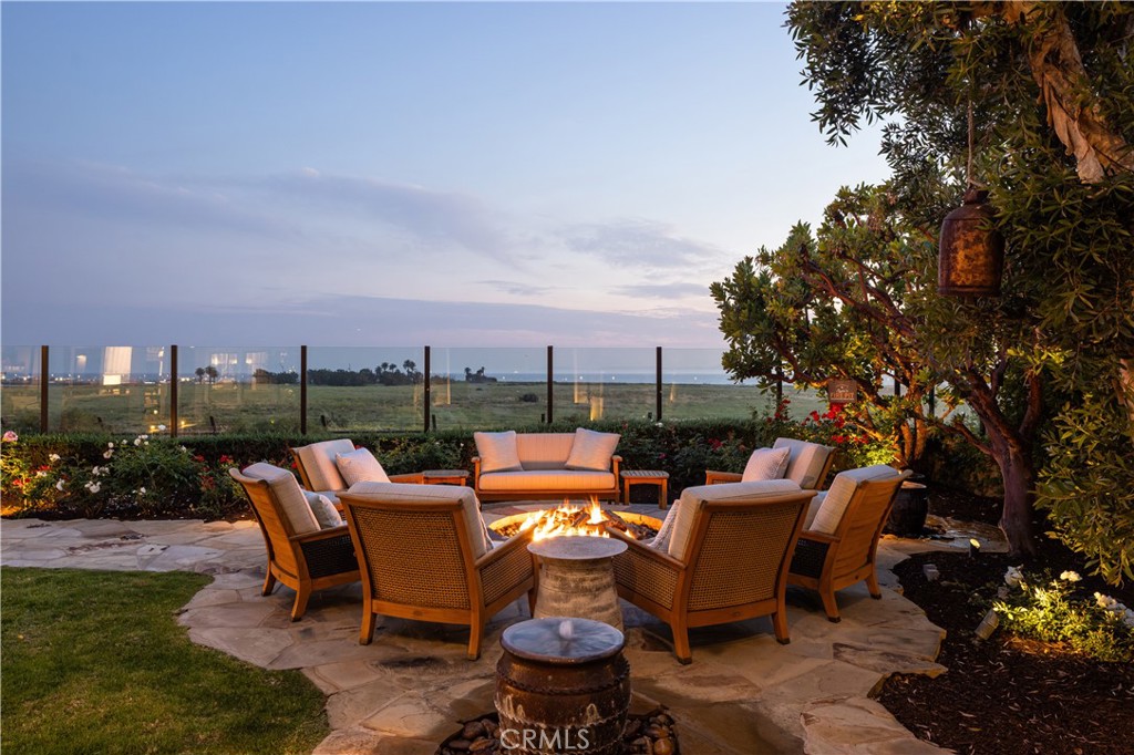 4492 Oceanridge Drive