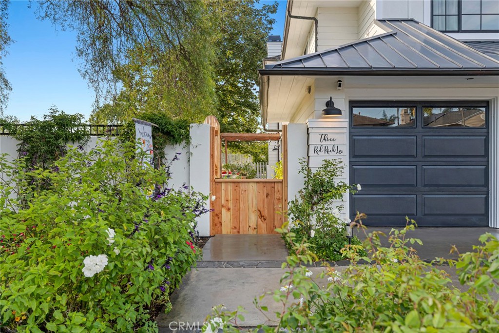 3 Red Rock Lane