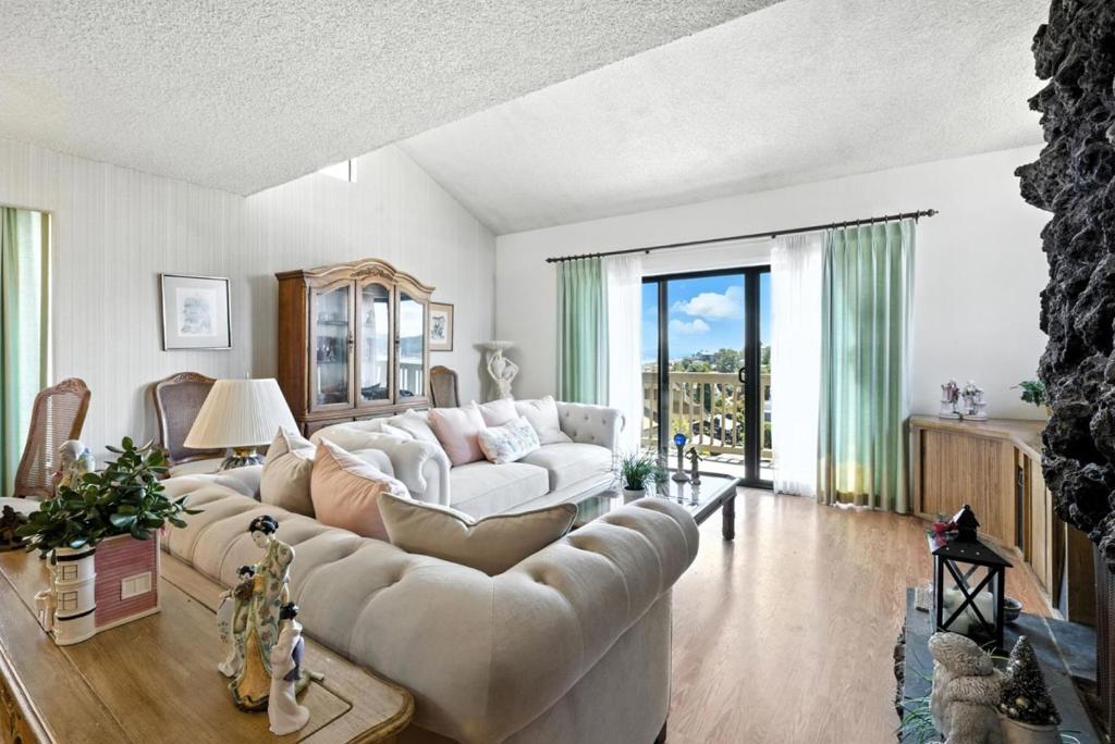 80 Marinero Circle