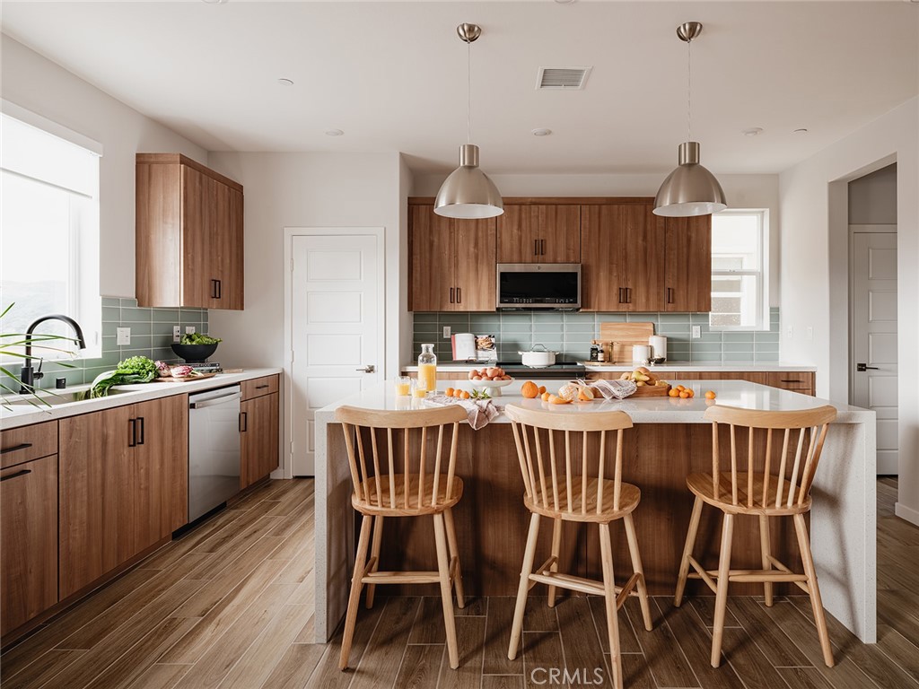 1120 Grassland Road