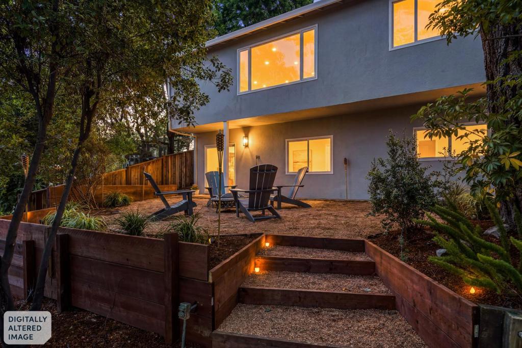 1085 Sunset Drive