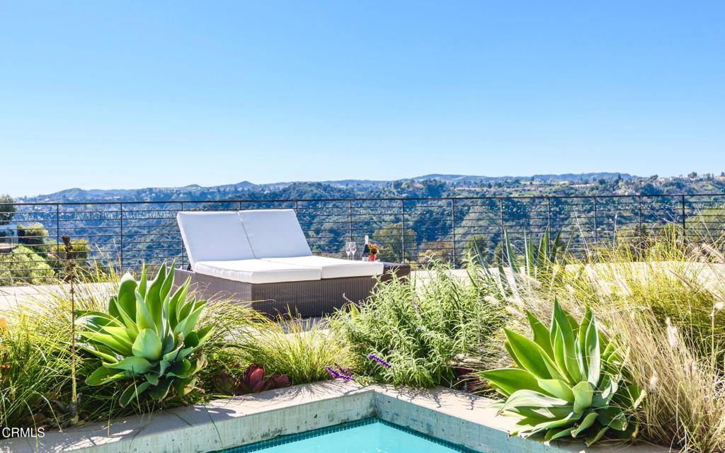 9633 Highridge Drive, Beverly Hills CA 90210