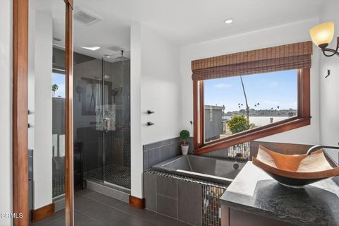 Tiny photo for 2916 Lakeshore Court, Oxnard, CA 93035 (MLS # V1-34431)