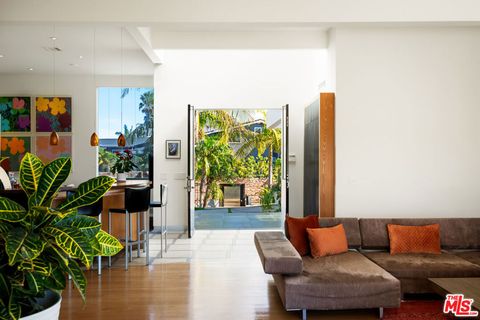 Photo of 817 ENCHANTED Way, Pacific Palisades, CA 90272 (MLS # 26728009)