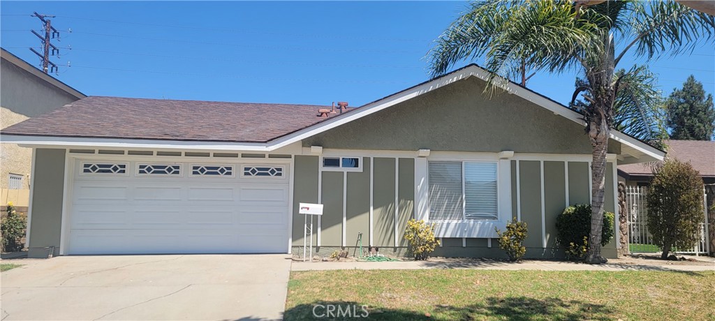 This great 3 bed and 2 bath house belongs to ABC Unified School District walking distance to Elementary School .easy access to Fwy 91
Central AC/heating, duel pane windows newly remodeled bathrooms, house has been freshly paint each bedroom has Laminate Planks flooring
Kitchen offers ample cabinet space with granite counter tops large back yard with many fruit trees