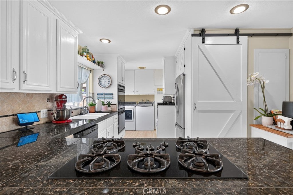 16281 Saratoga Lane, Huntington Beach CA 92649 - Photo 19