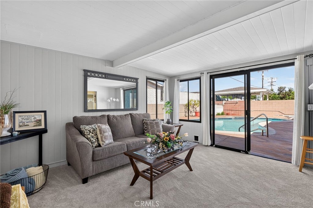 16281 Saratoga Lane, Huntington Beach CA 92649 - Photo 21
