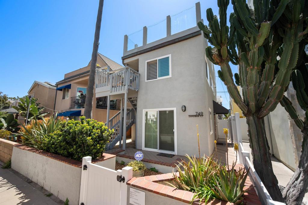 749 Zanzibar Ct