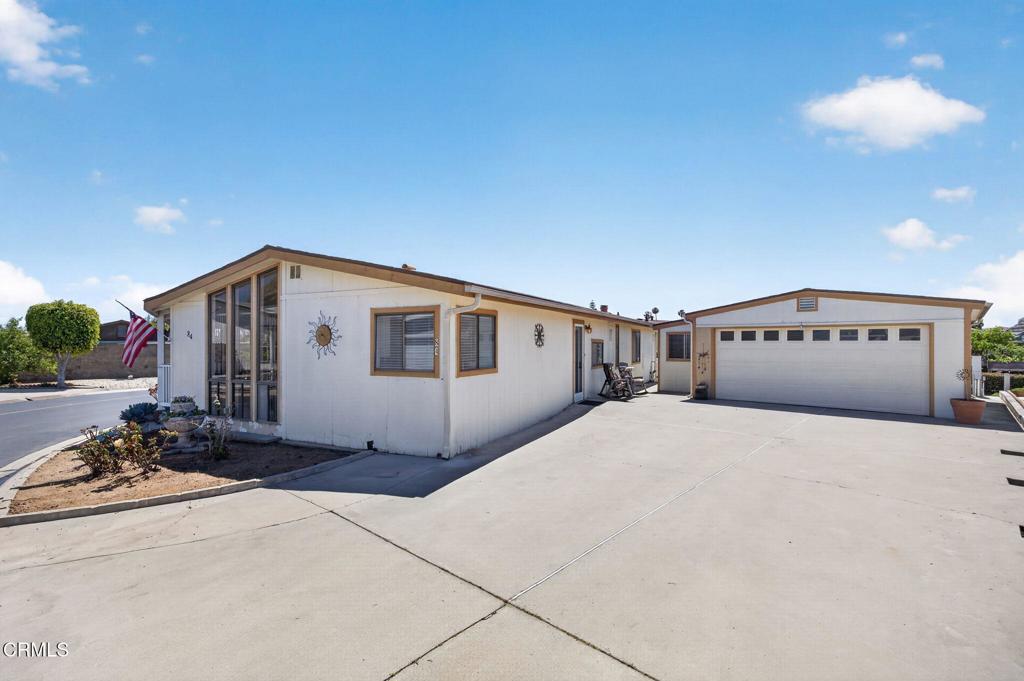 84 Poinsettia Gardens Drive