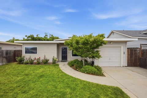 Photo of 1425 Royal Avenue, San Mateo, CA 94401 (MLS # ML82048593)