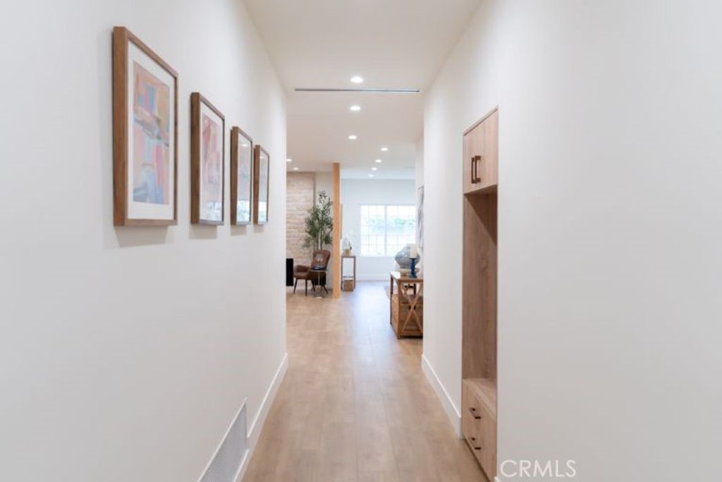 Photo of 17531 Doric Street, Granada Hills, CA 91344 (MLS # SR25215016)