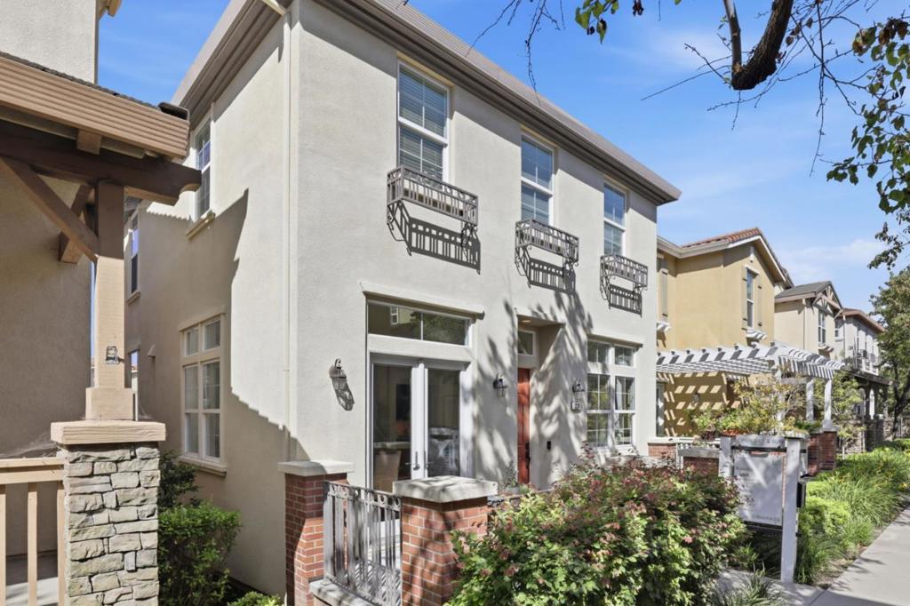 238 Monte Vista