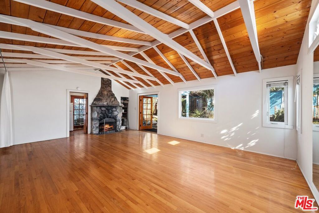 Photo of 2533 Federal Avenue, Los Angeles, CA 90064 (MLS # 26102699)