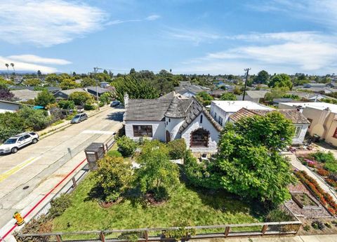 Tiny photo for 1503 King Street, Santa Cruz, CA 95060 (MLS # ML82054843)