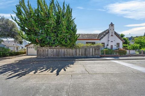 Tiny photo for 1503 King Street, Santa Cruz, CA 95060 (MLS # ML82054843)