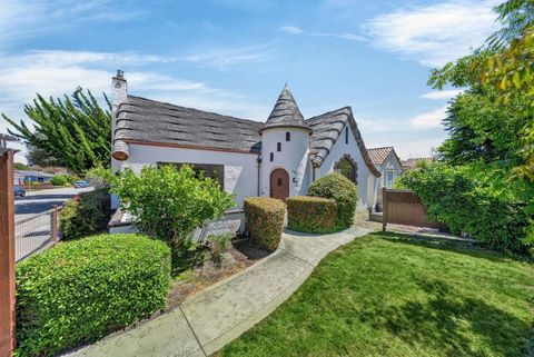 Tiny photo for 1503 King Street, Santa Cruz, CA 95060 (MLS # ML82054843)
