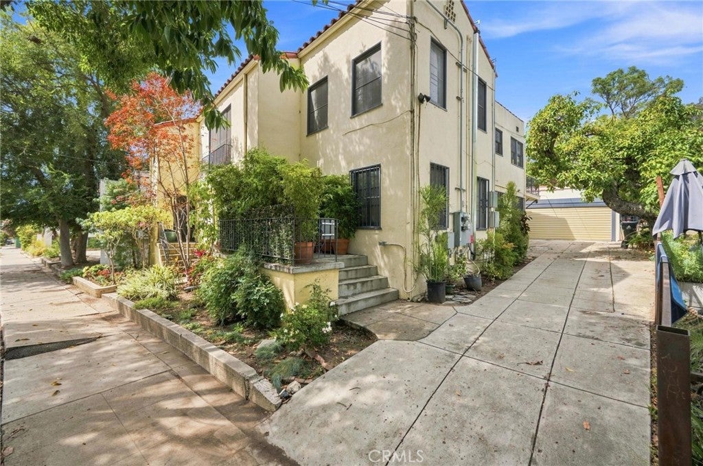 1441 Scott Avenue