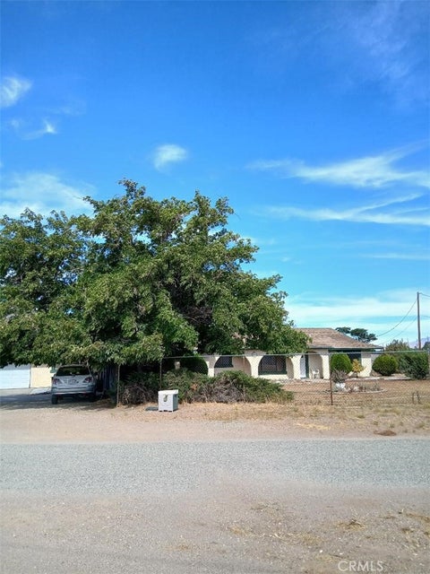 Photo of 10722 Phelan Road, Oak Hills, CA 92344 (MLS # HD26214574)