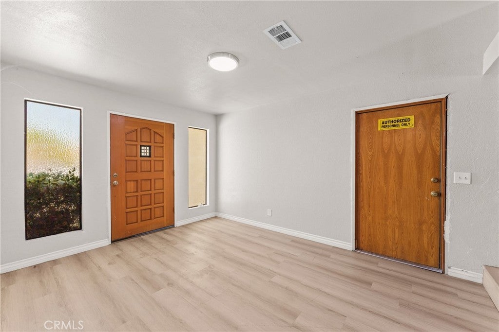 13640 Spring Valley