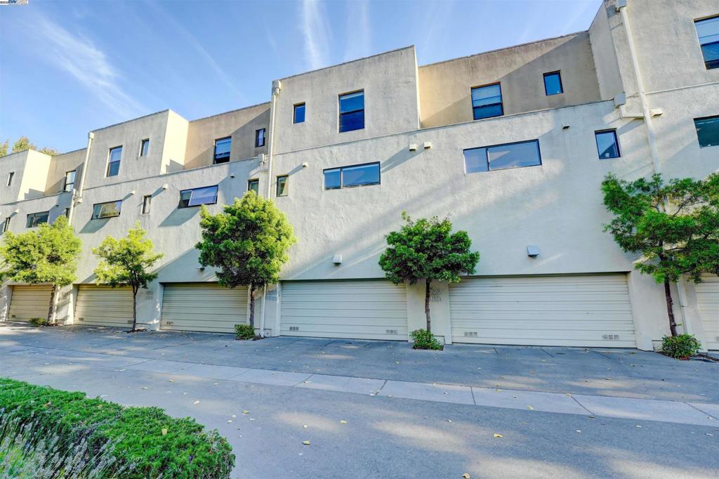 EMERYVILLE - Residential