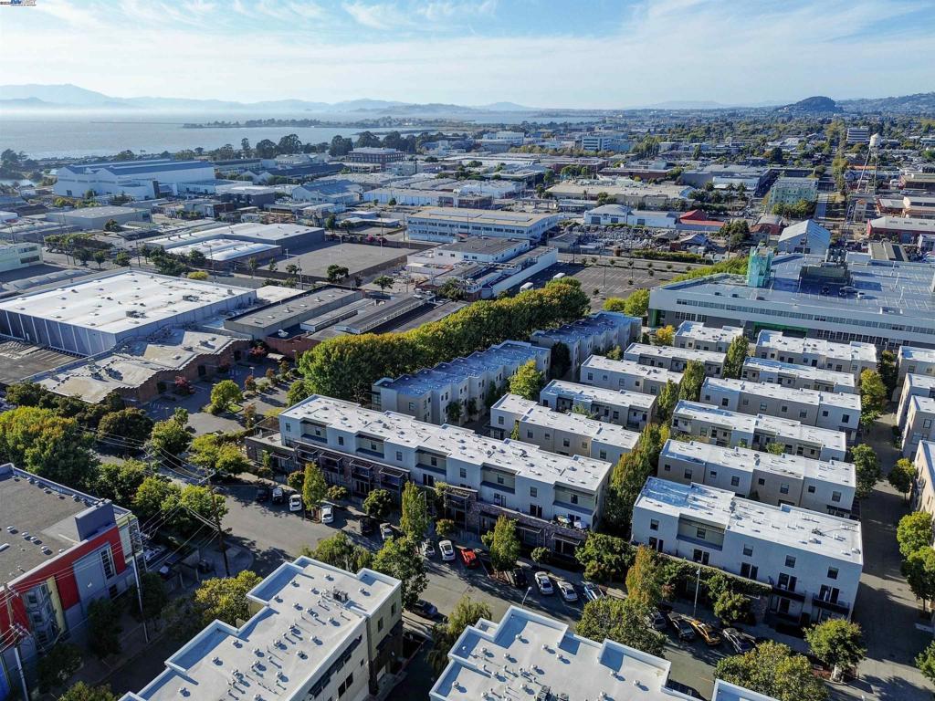 EMERYVILLE - Residential