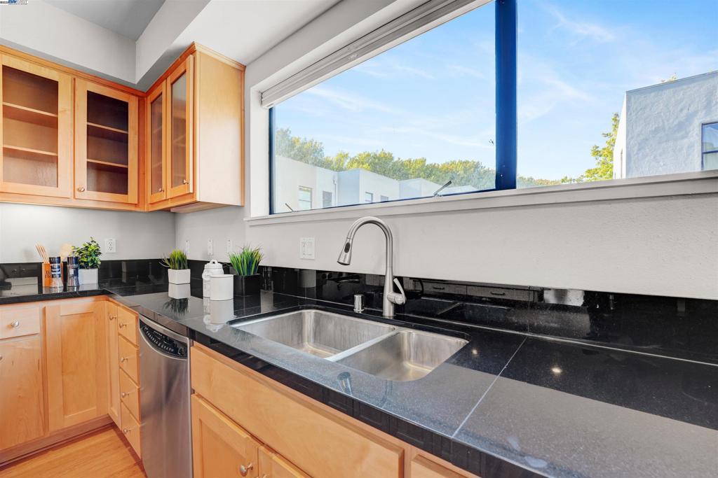 EMERYVILLE - Residential