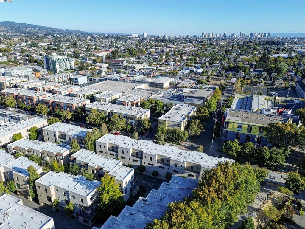 EMERYVILLE - Residential