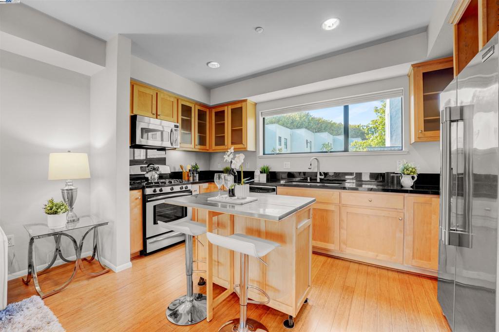 EMERYVILLE - Residential