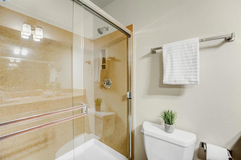 EMERYVILLE - Residential