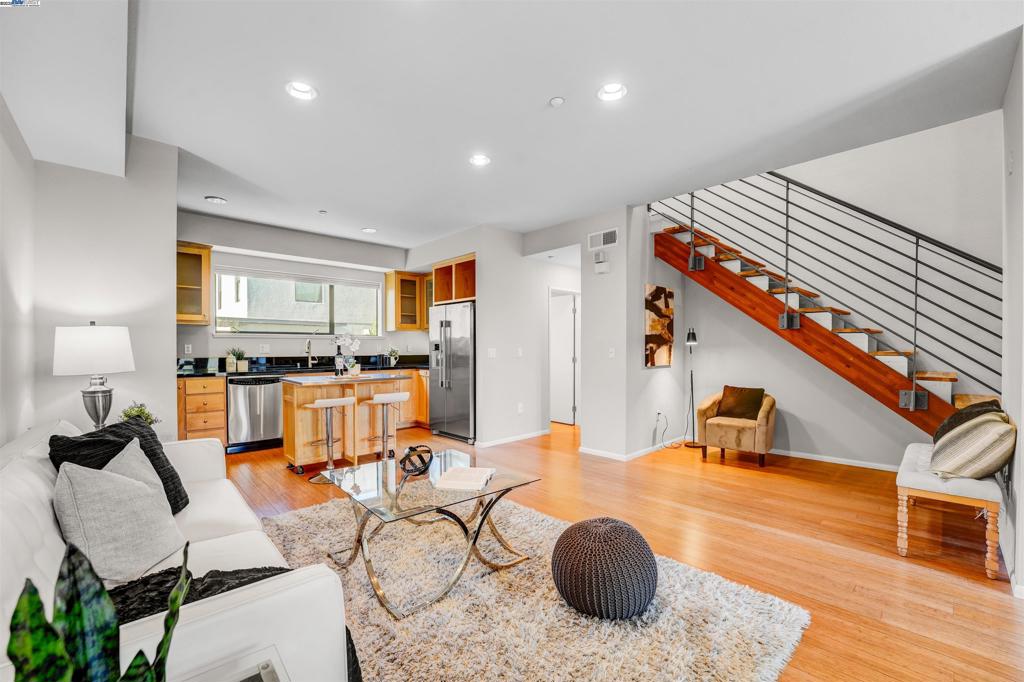 EMERYVILLE - Residential