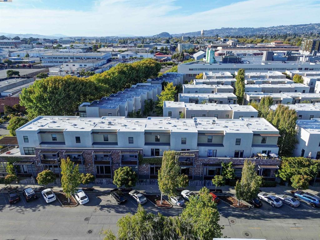 EMERYVILLE - Residential