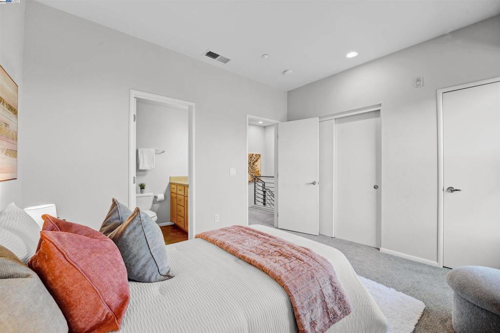 EMERYVILLE - Residential