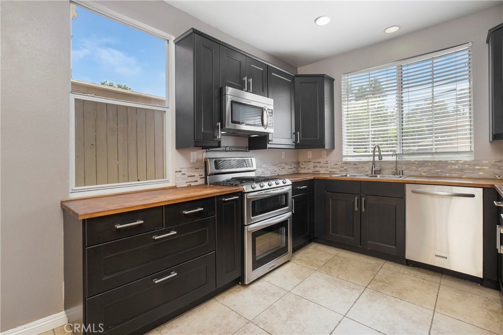 Los Abanicos (LOSA) - Residential Lease